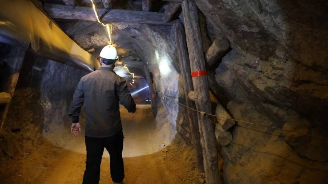 Adana’da Maden Mesaisi Dünya Madenciler Günü’nde Devam Ediyor! 3